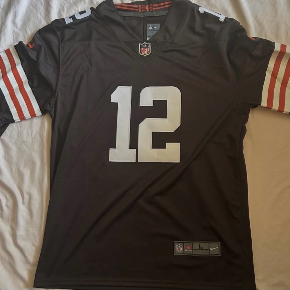🏈Sold out🏈Cleveland Brown Football Jersey